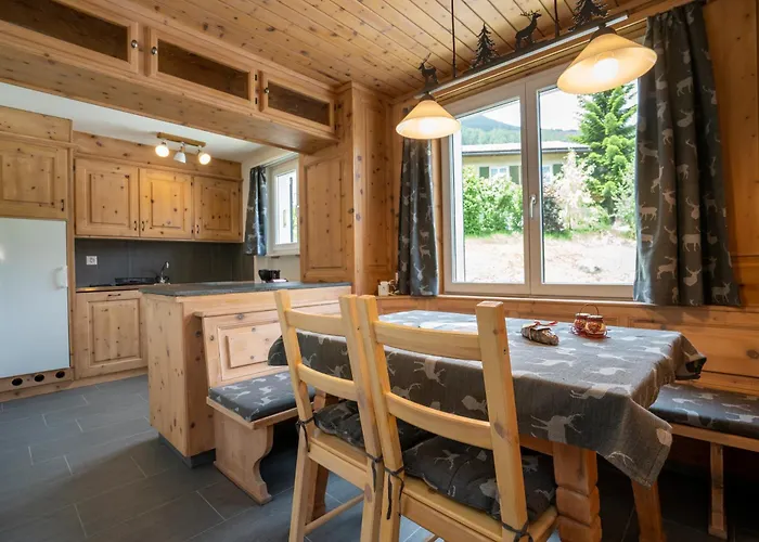 Aaa Chalet Allegra Rojo With Mountain View