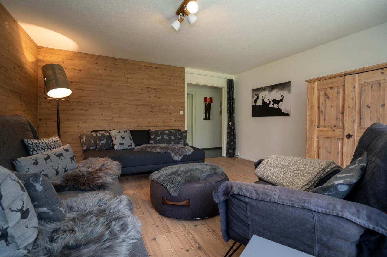 Apartment Aaa Allegra Rojo With Mountain View Scuol