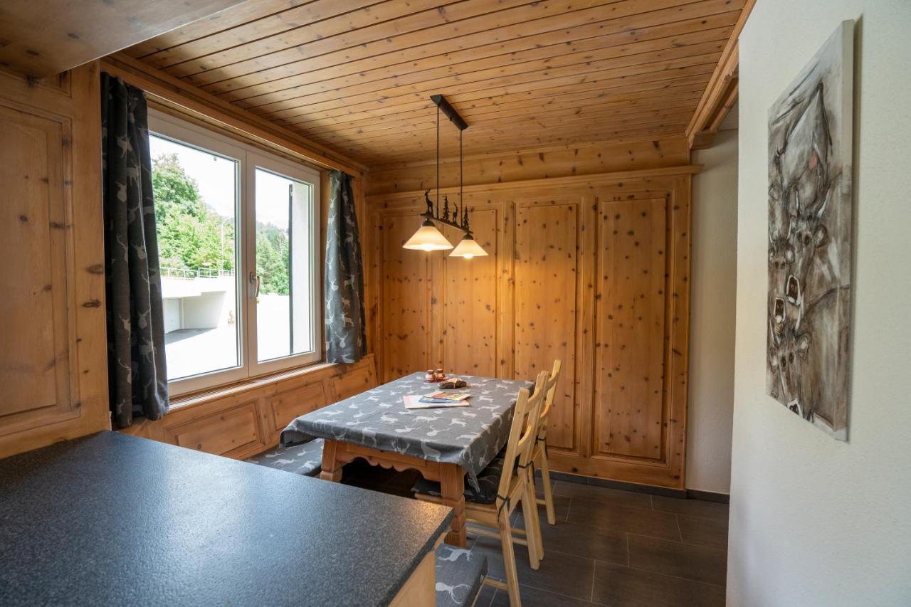 Aaa Allegra Rojo With Mountain View Scuol