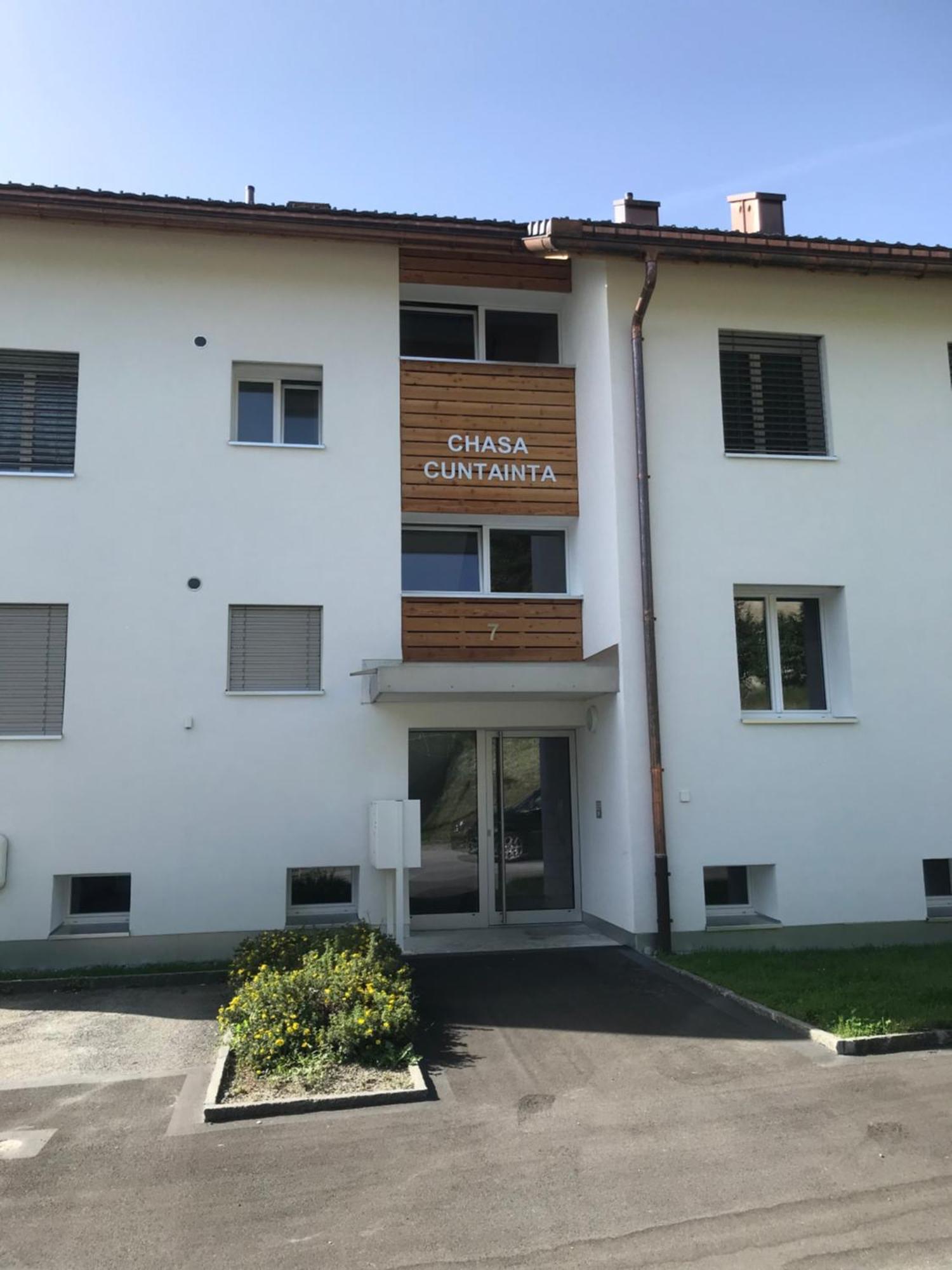 Apartment Aaa Allegra Rojo With Mountain View Scuol